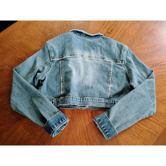 Younique brand Denim Cropped Jacket - Size: Large (1161) - Picture 6 of 8